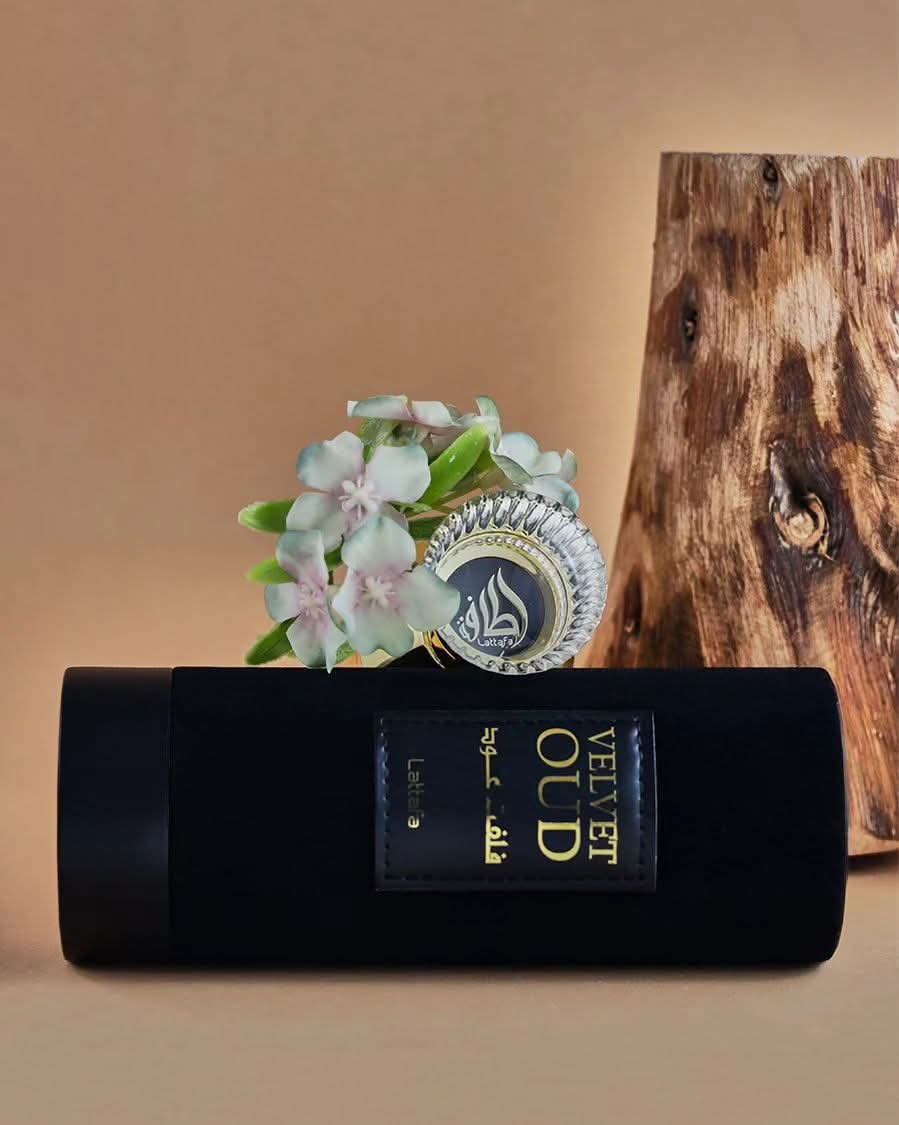عطر ڤلڤت عود من لطافة Velvet OUD
