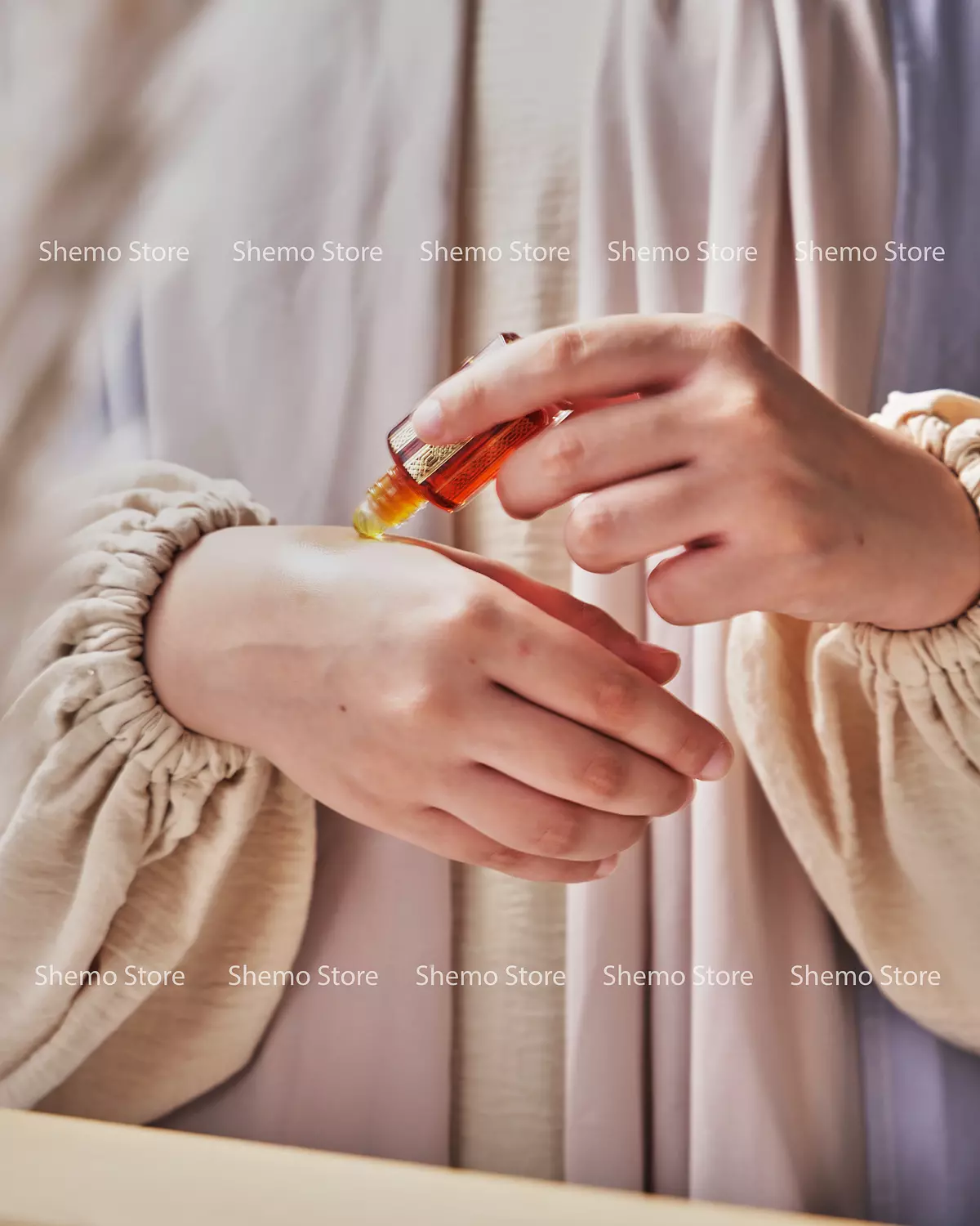 عطر زيتي مخلط عود